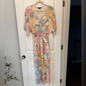 Charlie B Floral Maxi Dress EUC. Size small